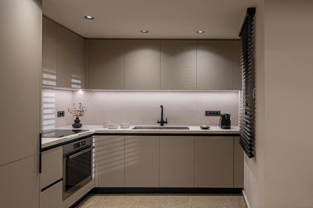 1878 East Apartment *